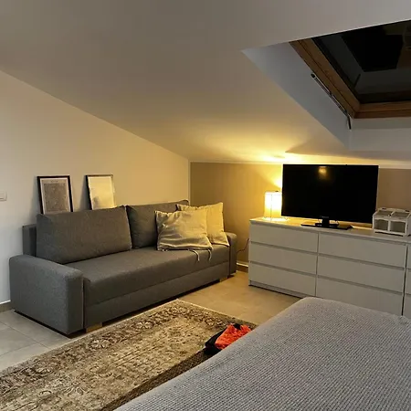 Spacious With 3 Bedrooms Apartment